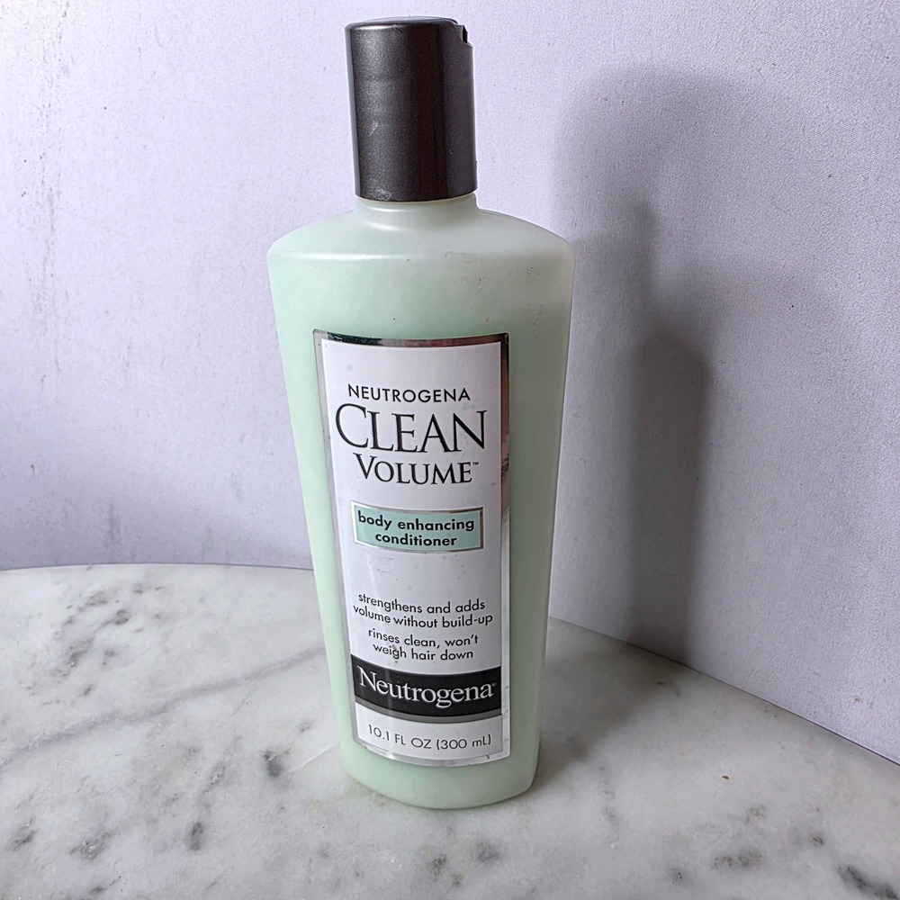 Neutrogena Clean Volume Body Enhancing Conditioner 10.1 fl oz 300 mL Volumizing
